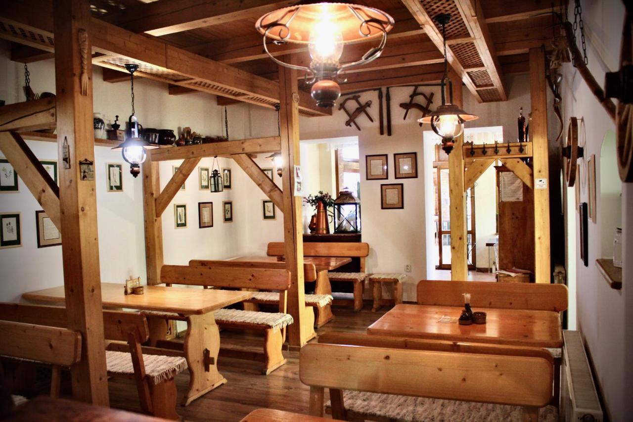Maria Penzion & Restaurant Тренчин Екстер'єр фото